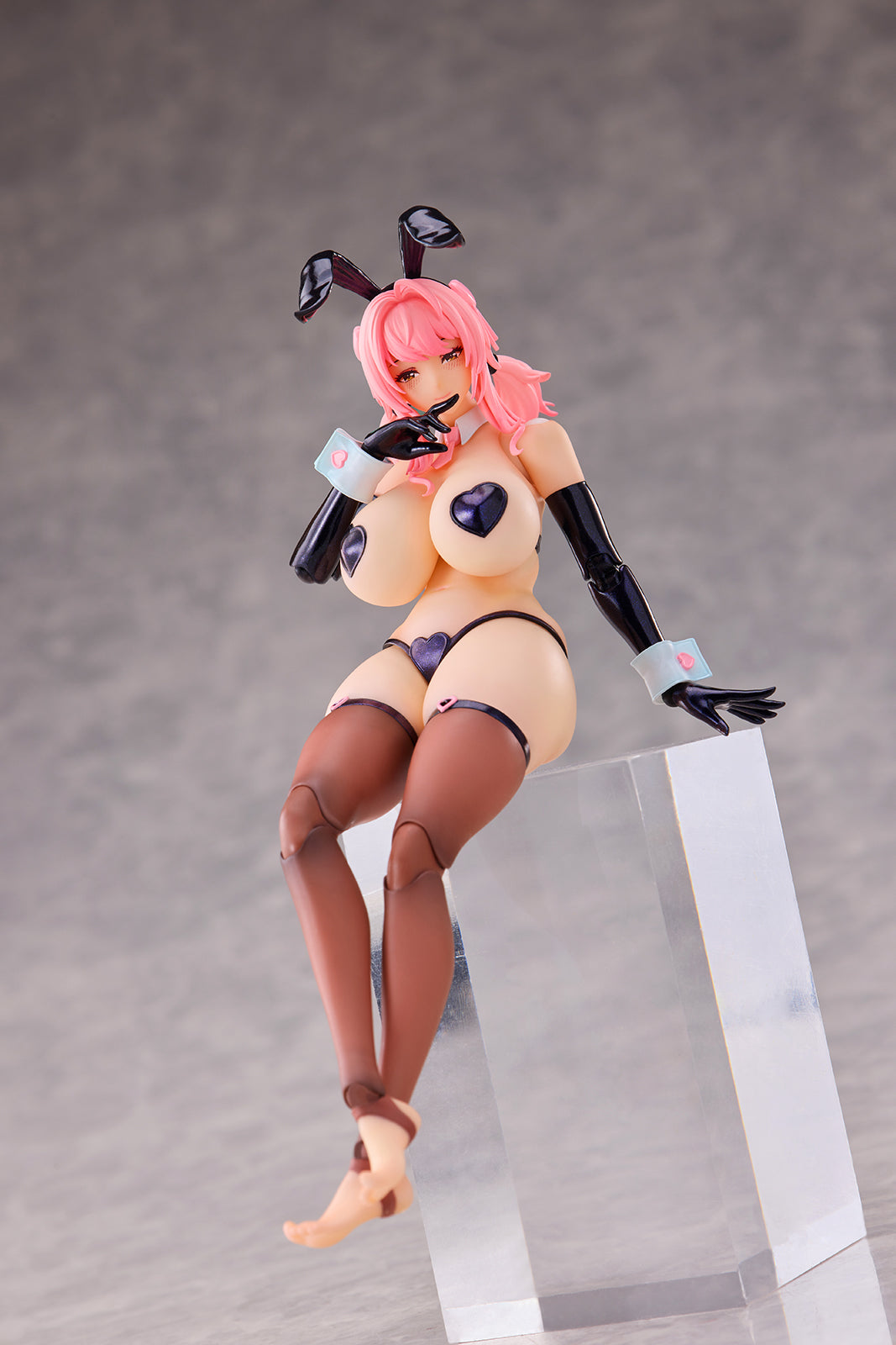 Reverse Bunny Nicole 1/12 Action Figure