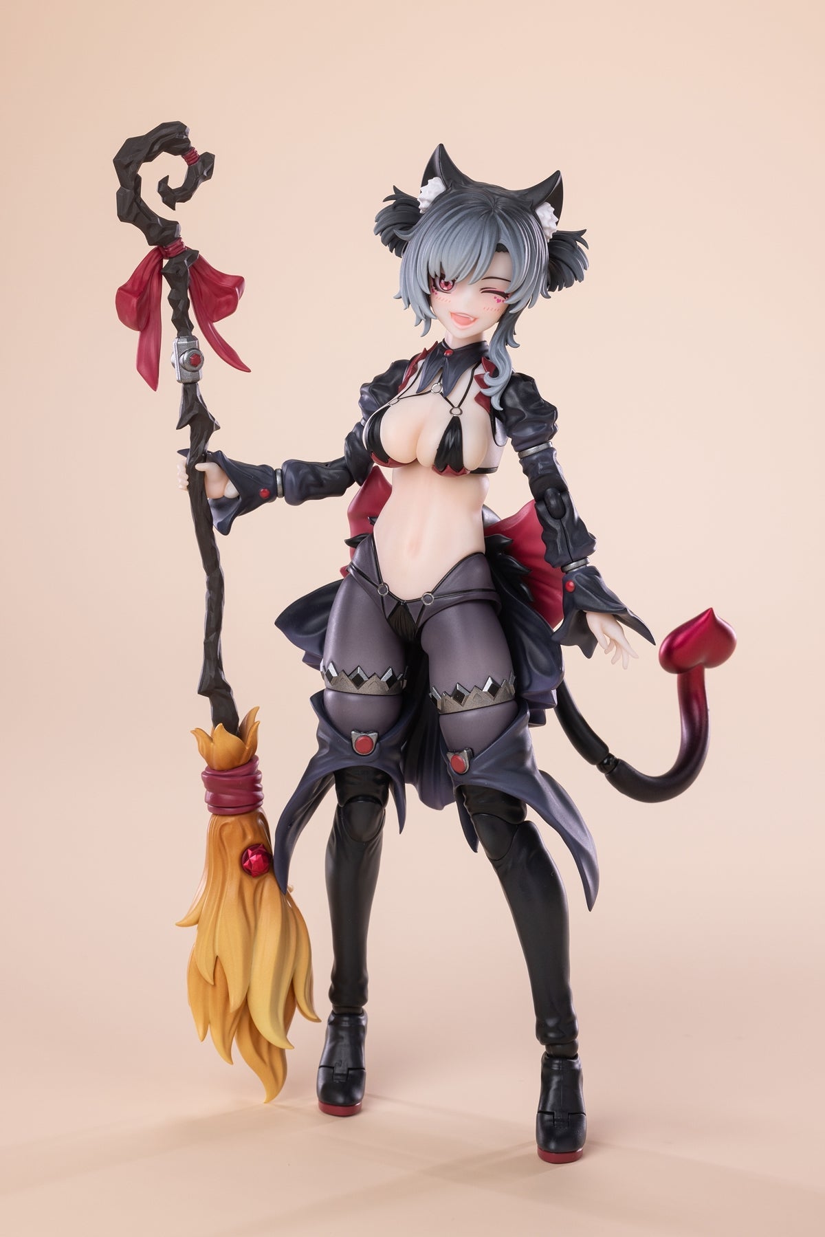 The Apprentice Witch Hoshikawa Neco (Black) 1/12 Action Figure